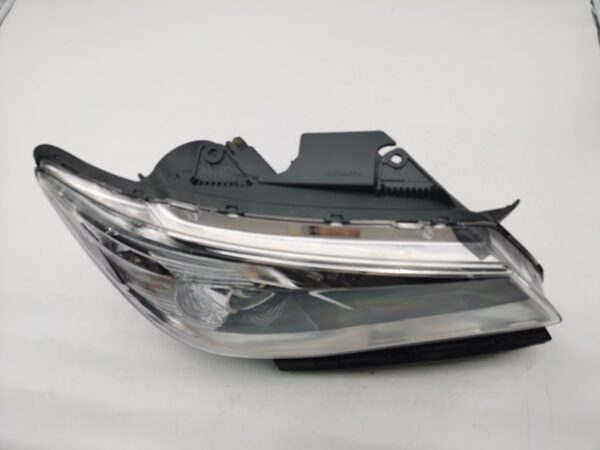 Holden COMMODORE VF SV6 2013-2017 HALOGEN R.H.S HEADLIGHT ASSEMBLY