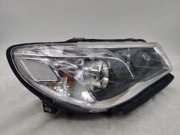 Holden COMMODORE VF SV6 2013-2017 LENS HALOGEN R.H.S HEADLIGHT ASSEMBLY