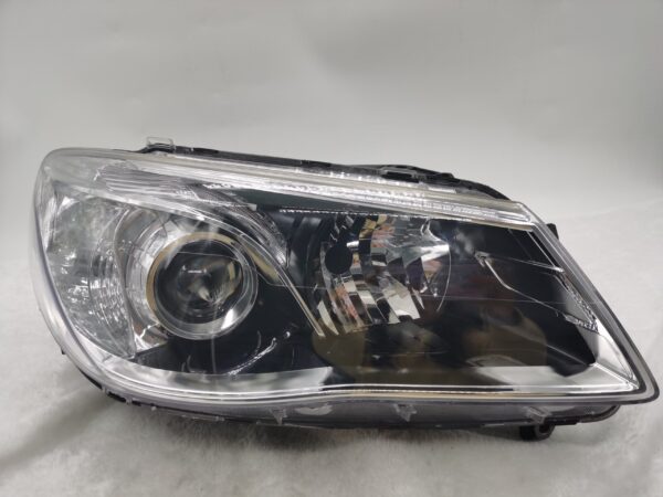 Holden COMMODORE VF SV6 2013-2017 LENS HALOGEN R.H.S HEADLIGHT ASSEMBLY