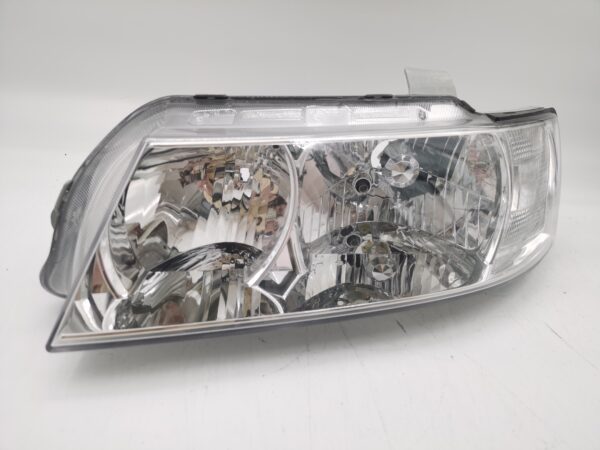 Holden COMMODORE SV6 VZ 2004-2006 HALOGEN L.H.S HEADLIGHT ASSEMBLY