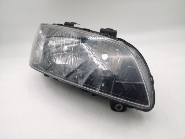 Holden COMMODOER 2008-2011 R.H.S HEADLIGHT ASSEMBLY