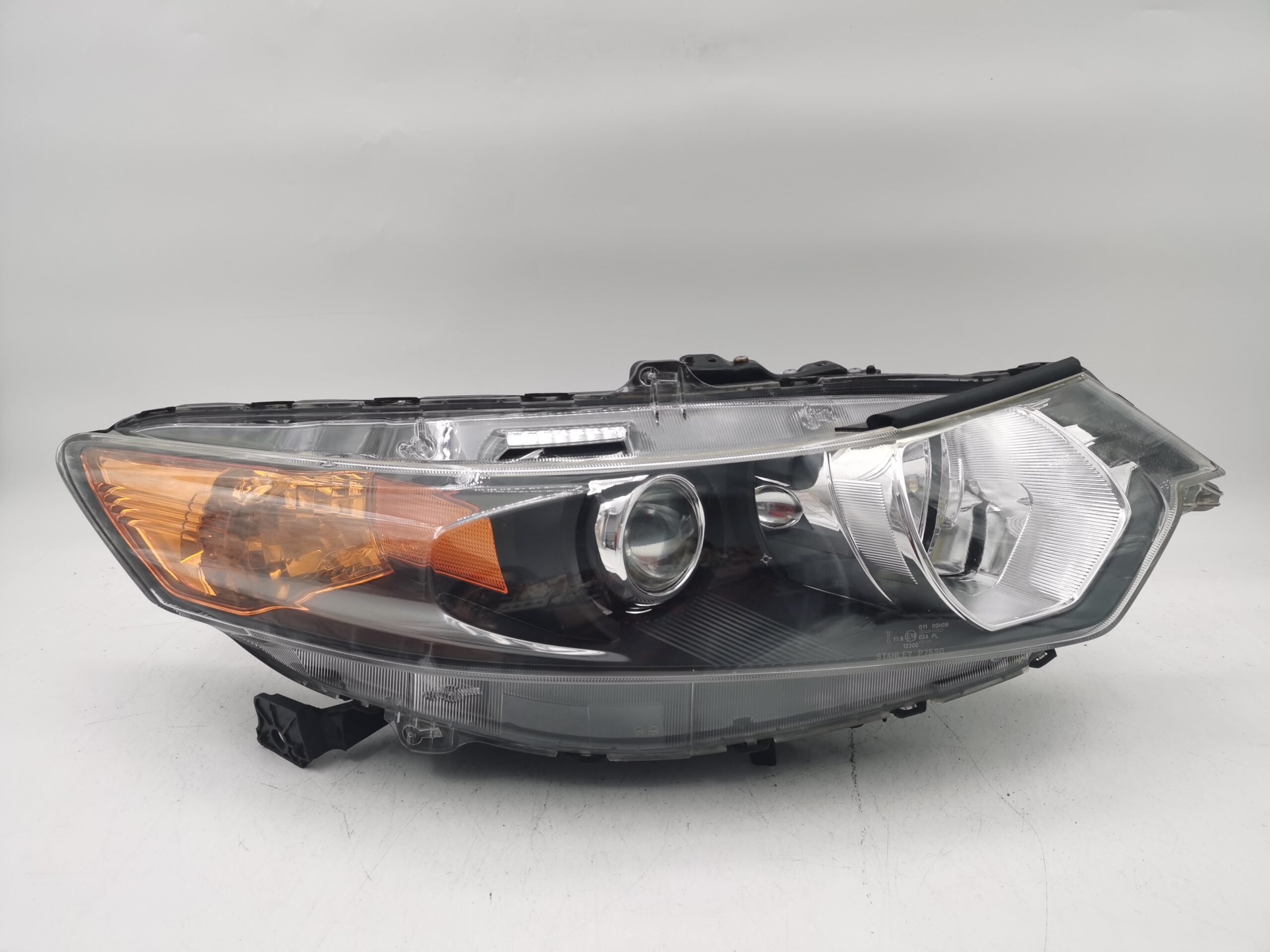 Honda ACCORD VIII 2008-2015 R.H.S HEADLIGHT ASSEMBLY