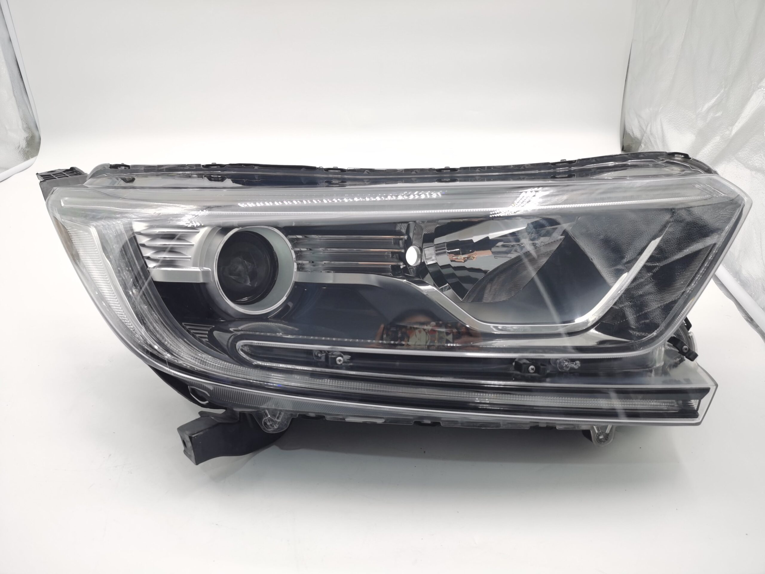 Honda CR-V 2017 R.H.S HEADLIGHT ASSEMBLY