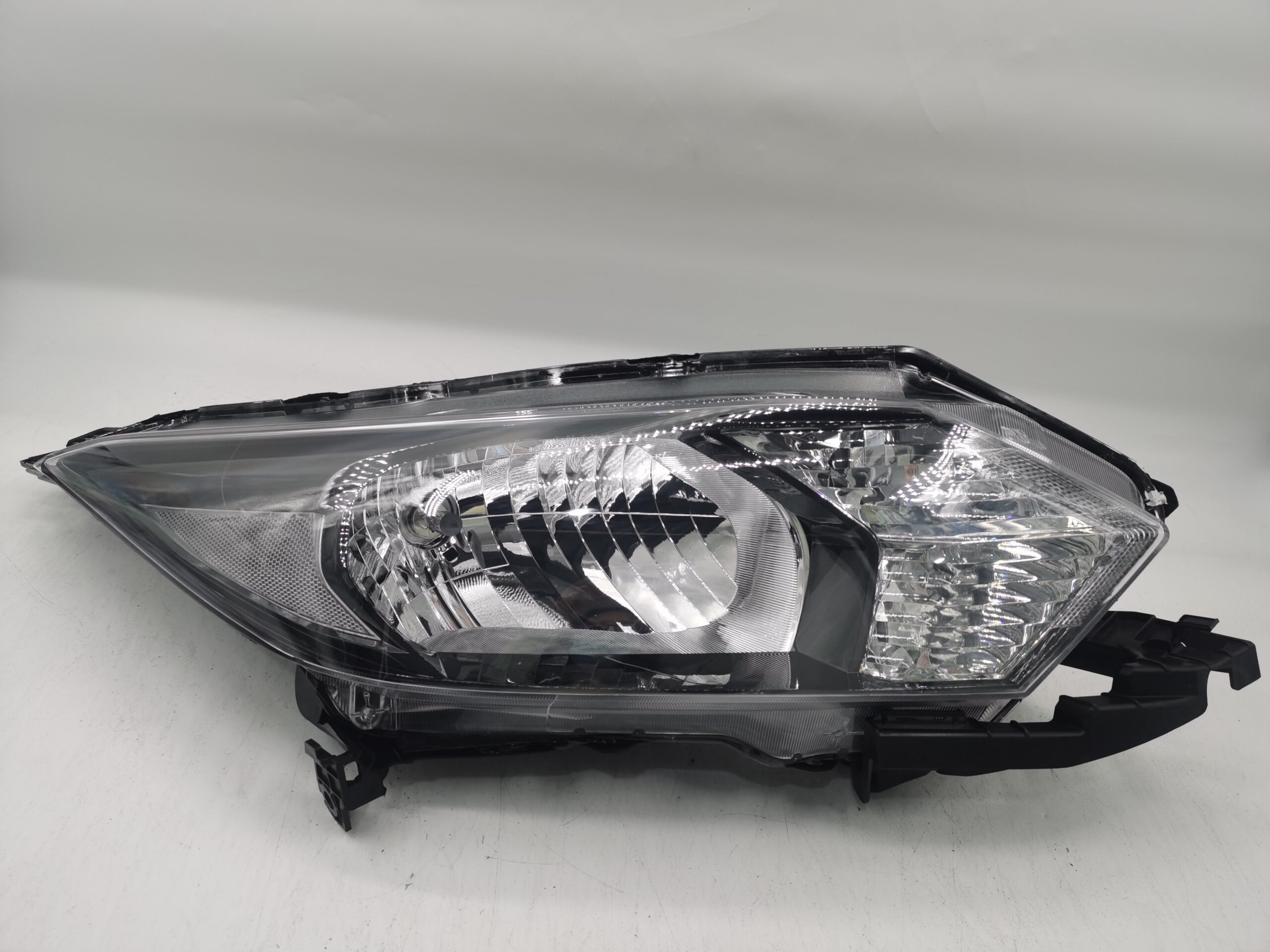 Honda HR-V 2015-2018 HALOGEN R.H.S HEADLIGHT ASSEMBLY