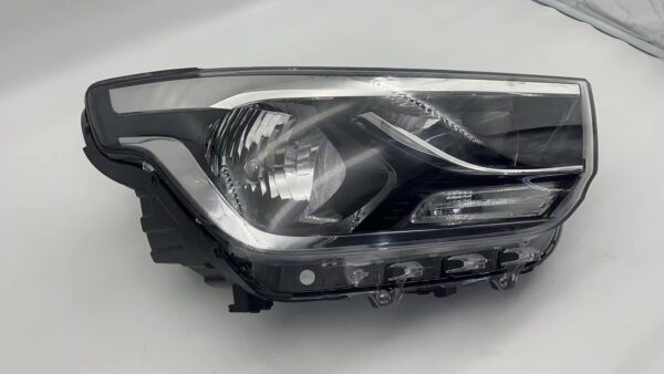 HYUNDAI IMAX TQ4 2018-2023 HALOGEN R.H.S HEADLIGHT ASSEMBLY