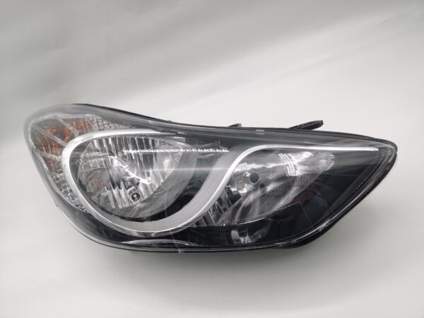 Hyundai ELANTRA MD 2011-2013 HALOGEN R.H.S HEADLIGHT ASSEMBLY