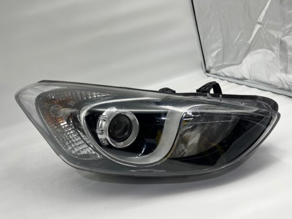 Hyundai I30 GD 2012-2016 HALOGEN R.H.S HEADLIGHT ASSEMBLY