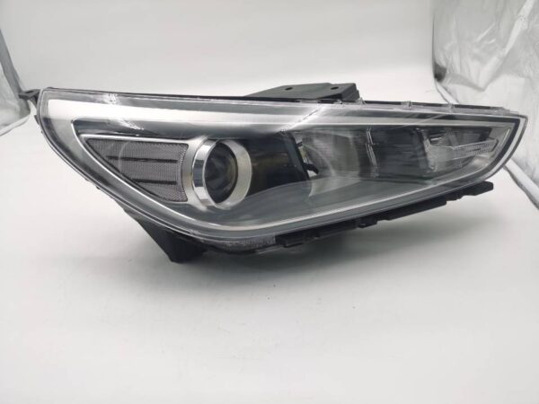 Hyundai I30 GO 2017-2019 HALOGEN R.H.S HEADLIGHT ASSEMBLY