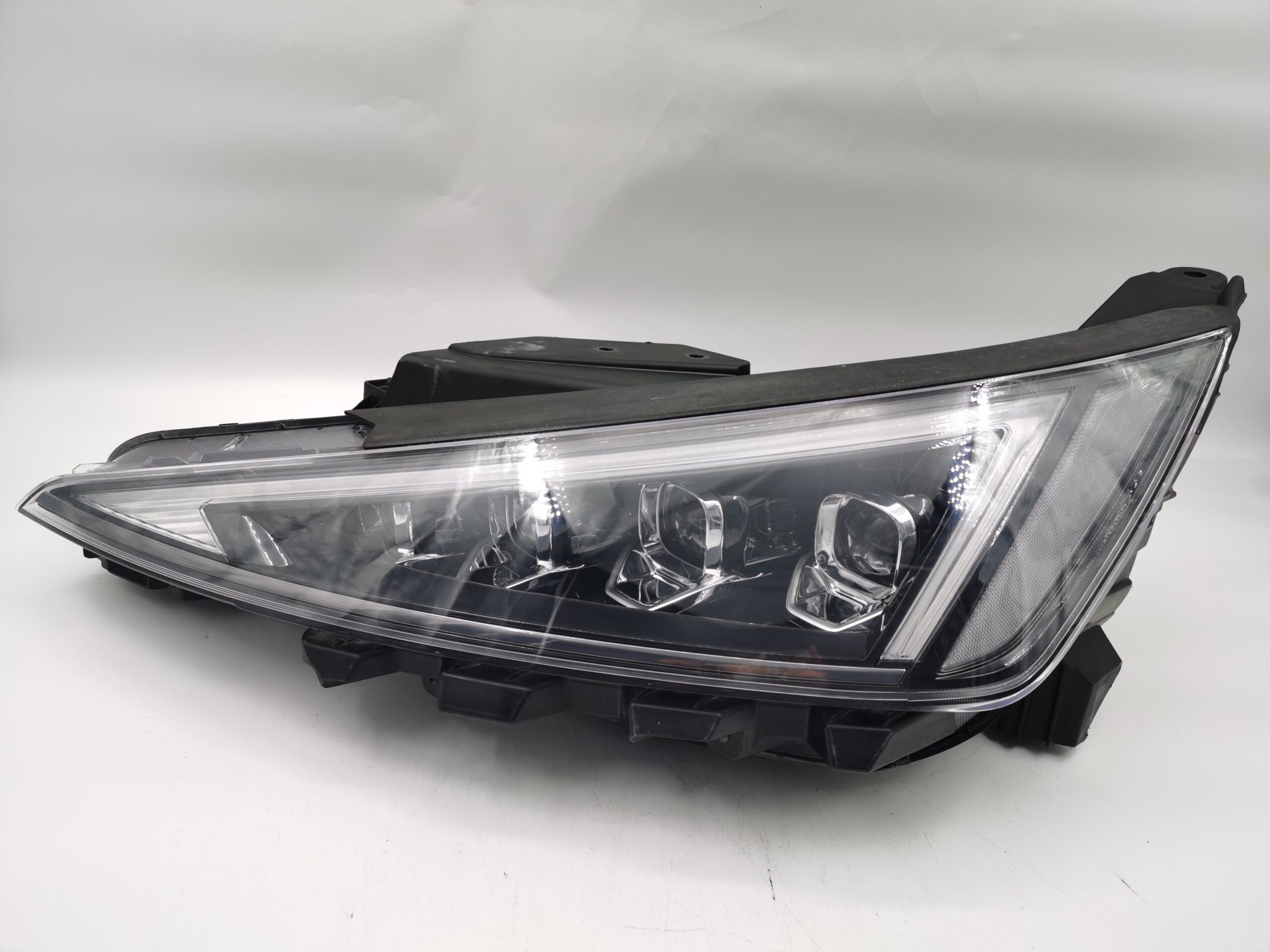 Hyundai ELANTRA AD.2 2019-2020 LED L.H.S HEADLIGHT ASSEMBLY