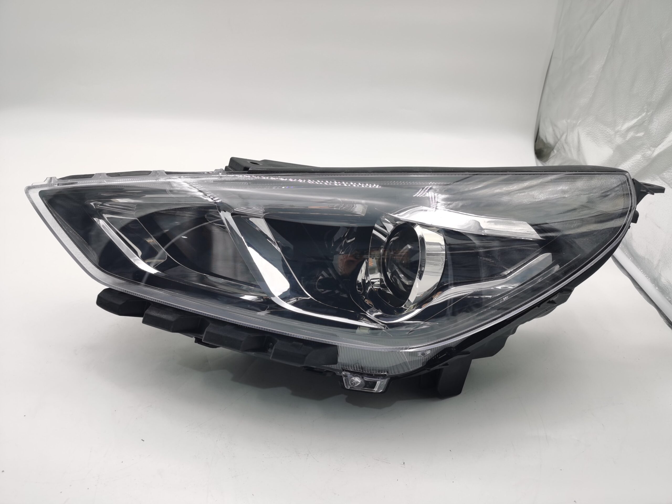 HYUNDAI I30 HATCH 2020-2023 HALOGEN L.H.S HEADLIGHT ASSEMBLY