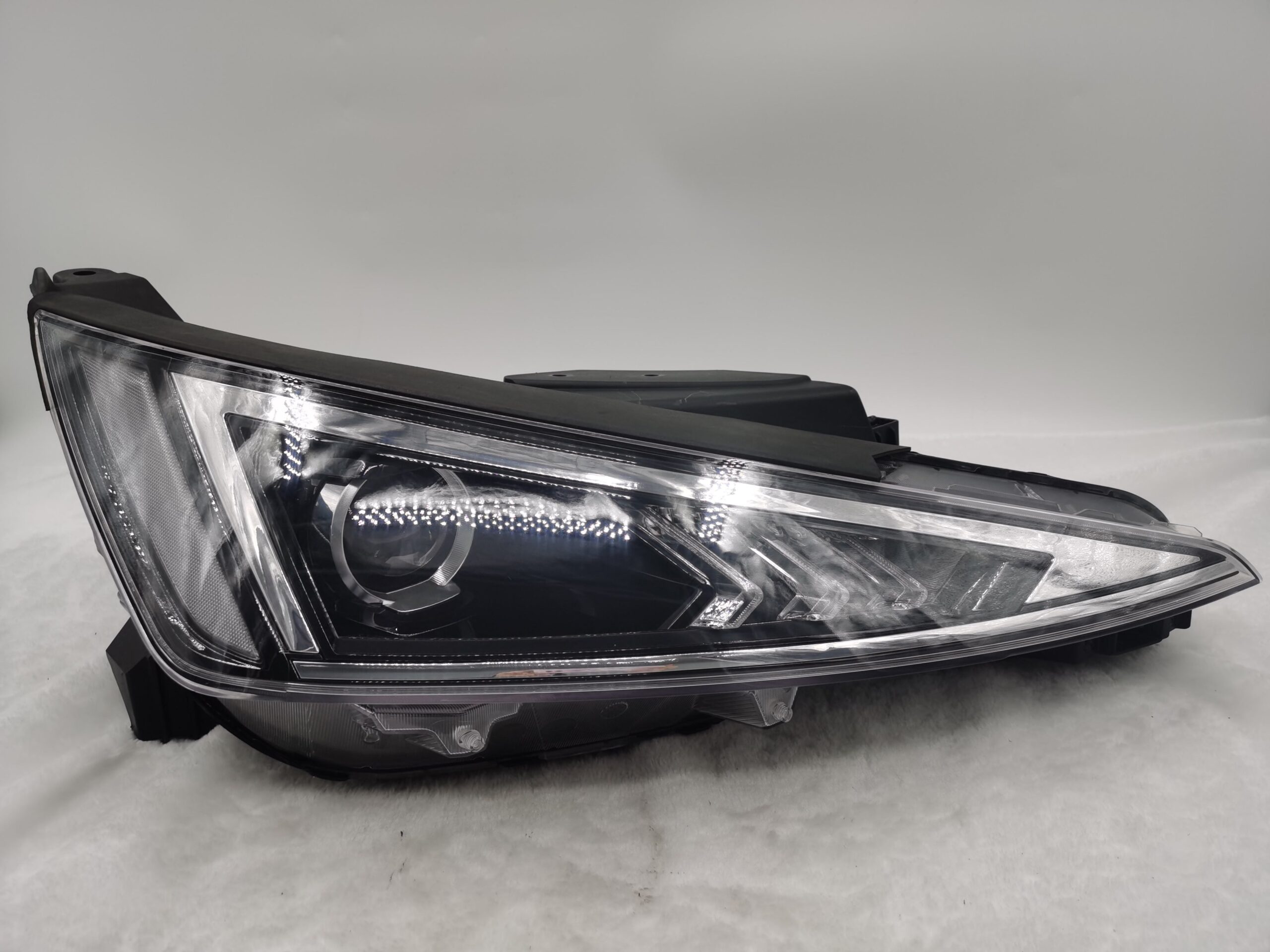 Hyundai ELANTRA AD.2 2019-2020 LENS HALOGEN R.H.S HEADLIGHT ASSEMBLY