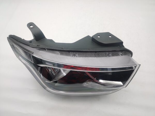 Hyundai H-1 STAREX 2017-2021 R.H.S HEADLIGHT ASSEMBLY