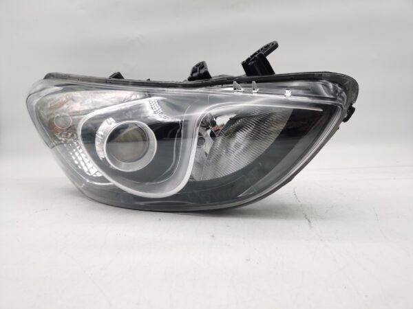 Hyundai I30 GD 2012-2016 HALOGEN R.H.S HEADLIGHT ASSEMBLY