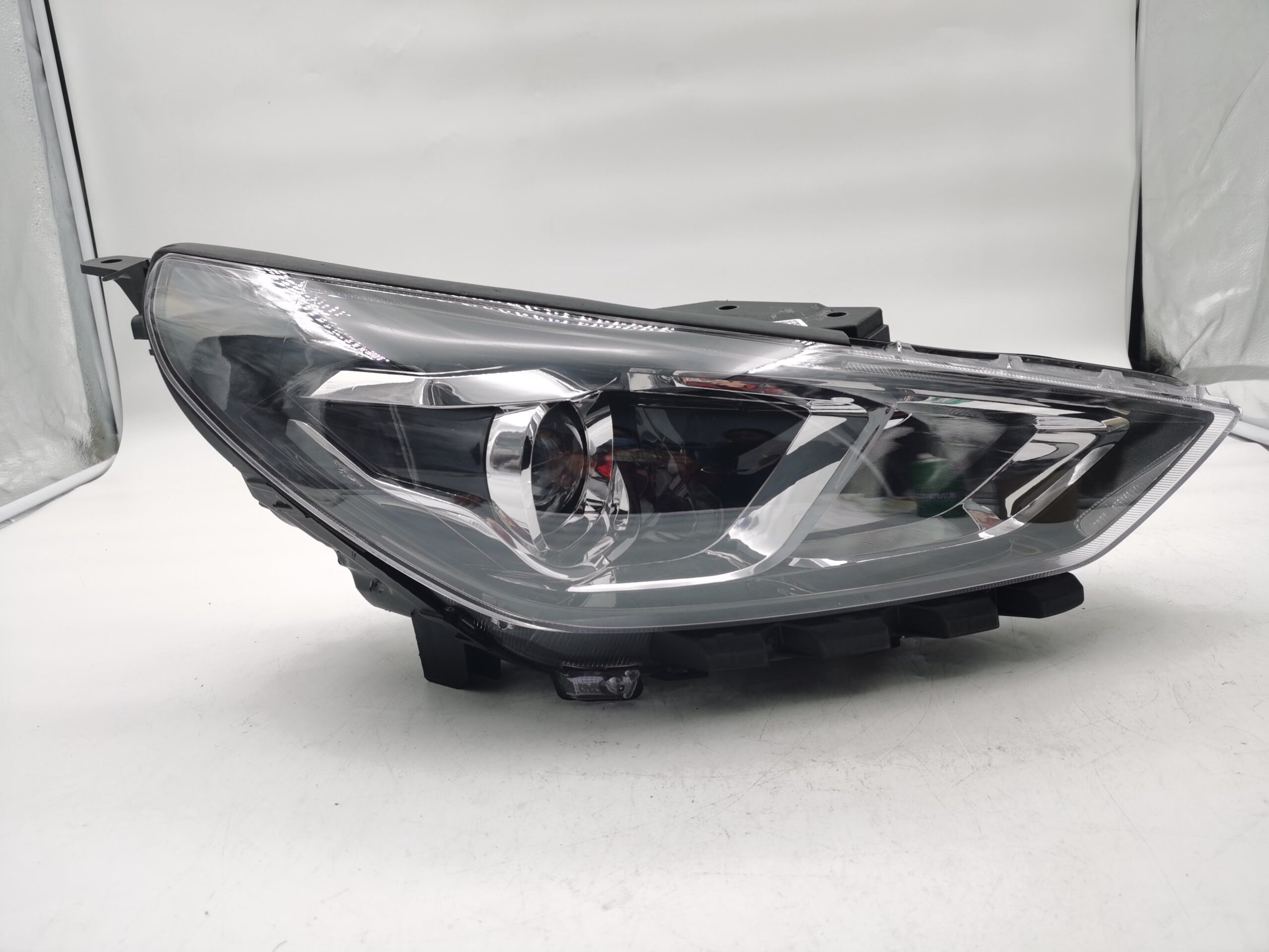 Hyundai I30 2017 R.H.S HEADLIGHT ASSEMBLY