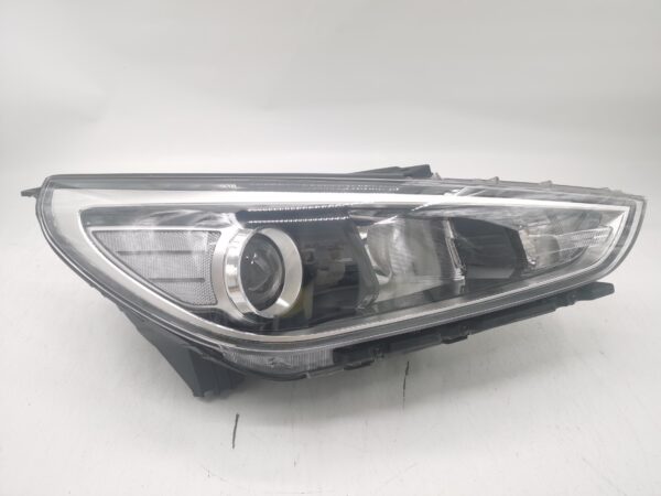 Hyundai I30 GO 2017-2019 HALOGEN R.H.S HEADLIGHT ASSEMBLY