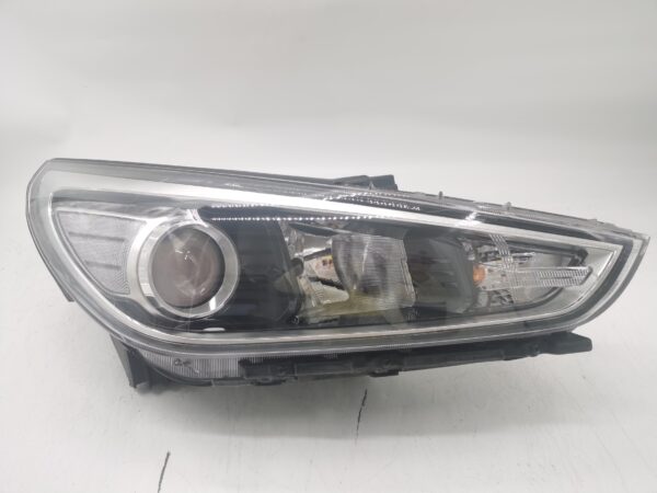 Hyundai I30 GO 2017-2019 HALOGEN R.H.S HEADLIGHT ASSEMBLY