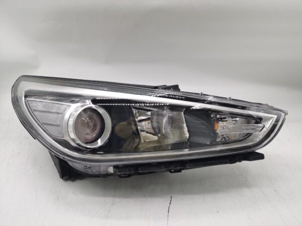 Hyundai I30 GO 2017-2019 HALOGEN R.H.S HEADLIGHT ASSEMBLY