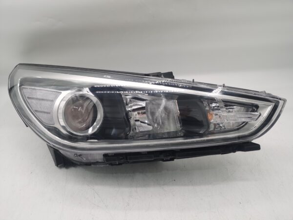 Hyundai I30 GO 2017-2019 HALOGEN R.H.S HEADLIGHT ASSEMBLY