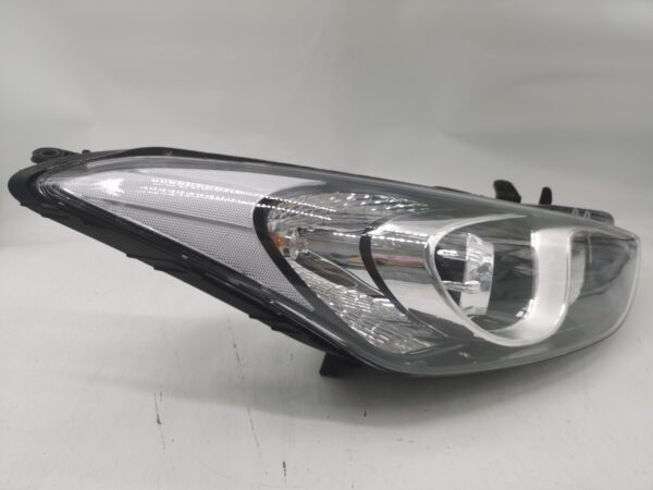 Hyundai I30 GD 2012-2016 HALOGEN R.H.S Headlight Assembly