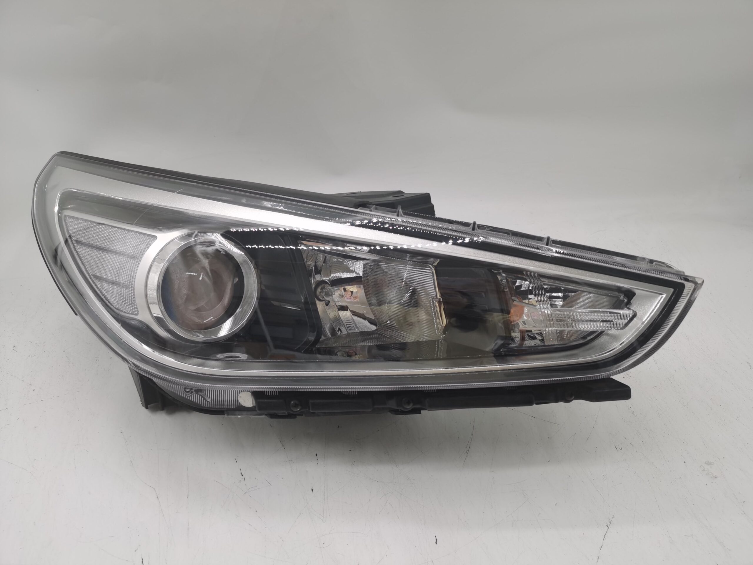 Hyundai I30 GO 2017-2019 HALOGEN R.H.S Headlight Assembly