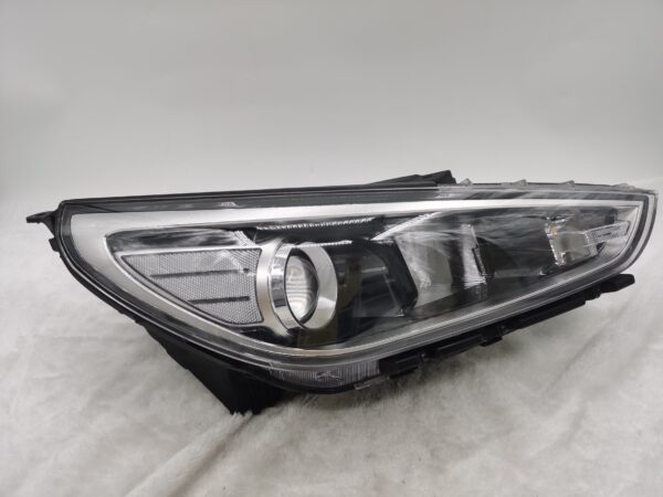 Hyundai I30 GO 2017-2019 HALOGEN R.H.S Headlight Assembly