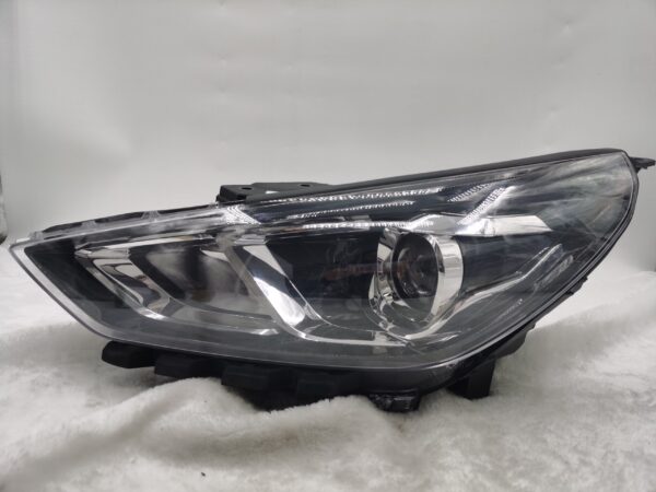 Hyundai I30 HATCH 2020-2023 HALOGEN L.H.S HEADLIGHT ASSEMBLY