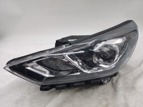 Hyundai I30 HATCH 2020-2023 HALOGEN L.H.S HEADLIGHT ASSEMBLY