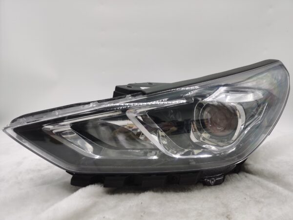 Hyundai I30 HATCH 2020-2023 HALOGEN L.H.S Headlight Assembly