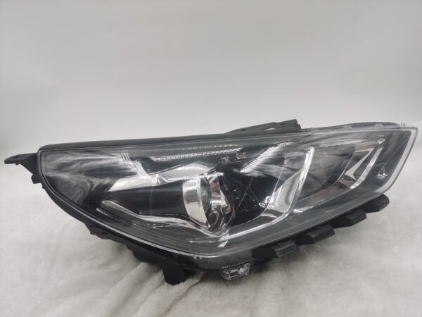 Hyundai I30 HATCH 2020-2023 HALOGEN R.H.S Headlight Assembly