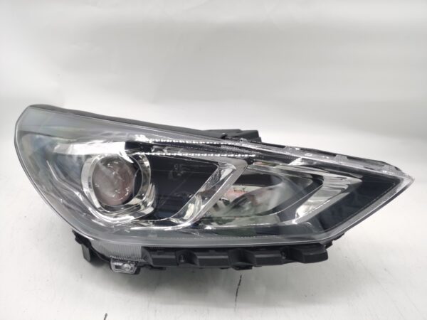 Hyundai I30 HATCH 2020-2023 HALOGEN R.H.S HEADLIGHT ASSEMBLY