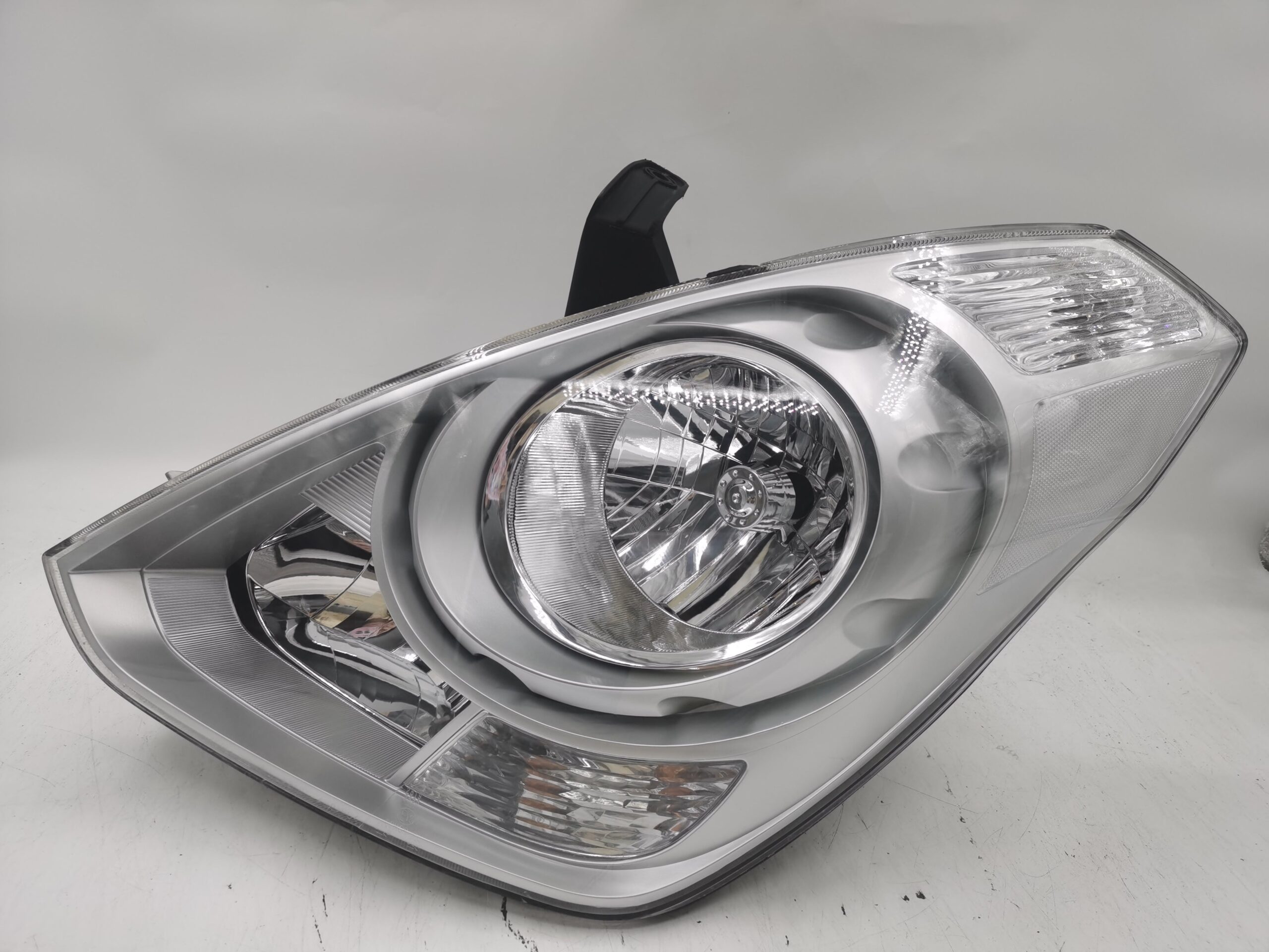 Hyundai IMAX TQ-W 2007-2017 HALOGEN L.H.S Headlight Assembly