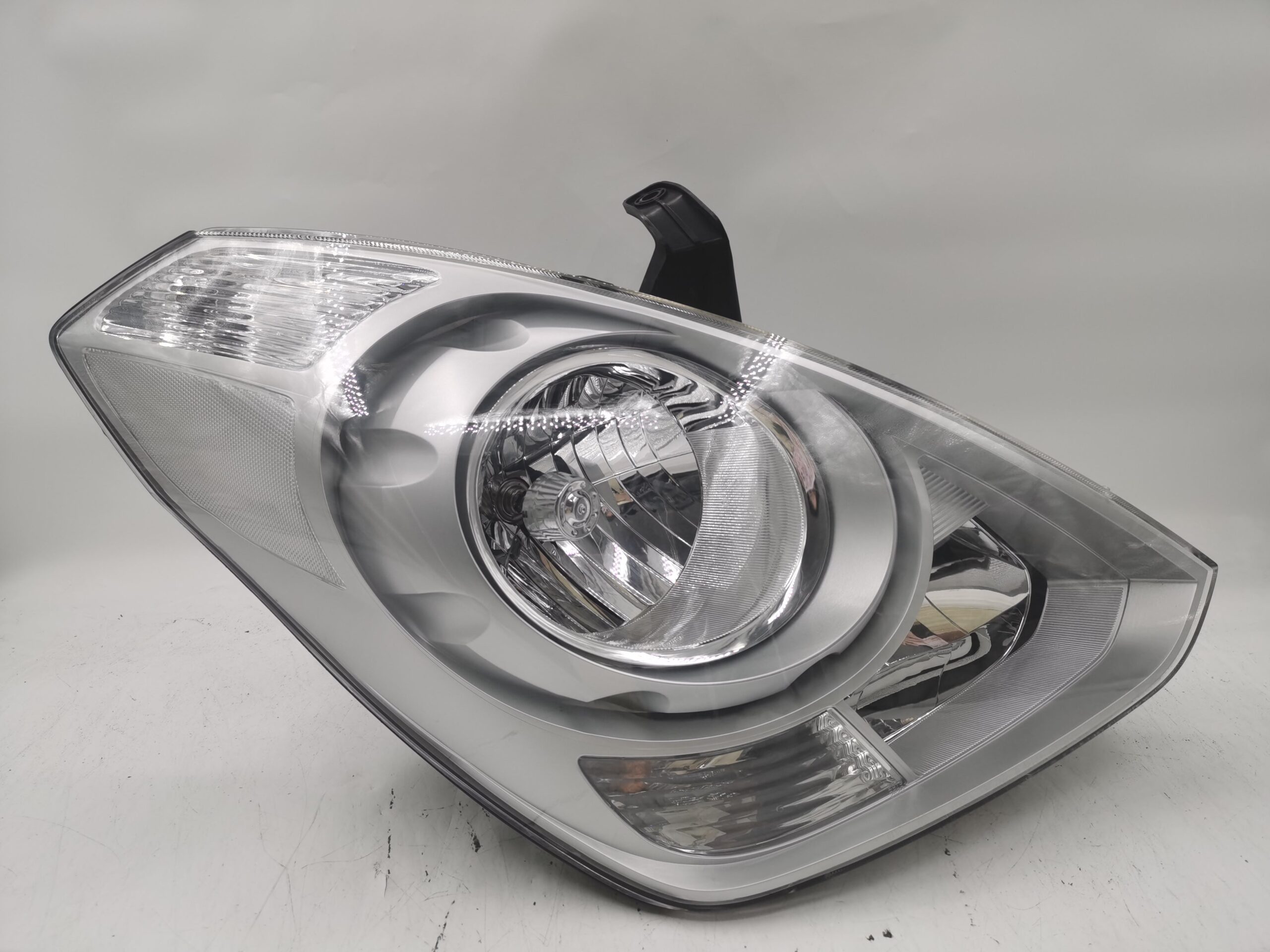 Hyundai IMAX TQ-W 2007-2017 HALOGEN R.H.S Headlight Assembly