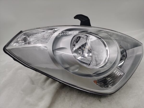 Hyundai IMAX TQ-W 2007-2017 HALOGEN R.H.S HEADLIGHT ASSEMBLY