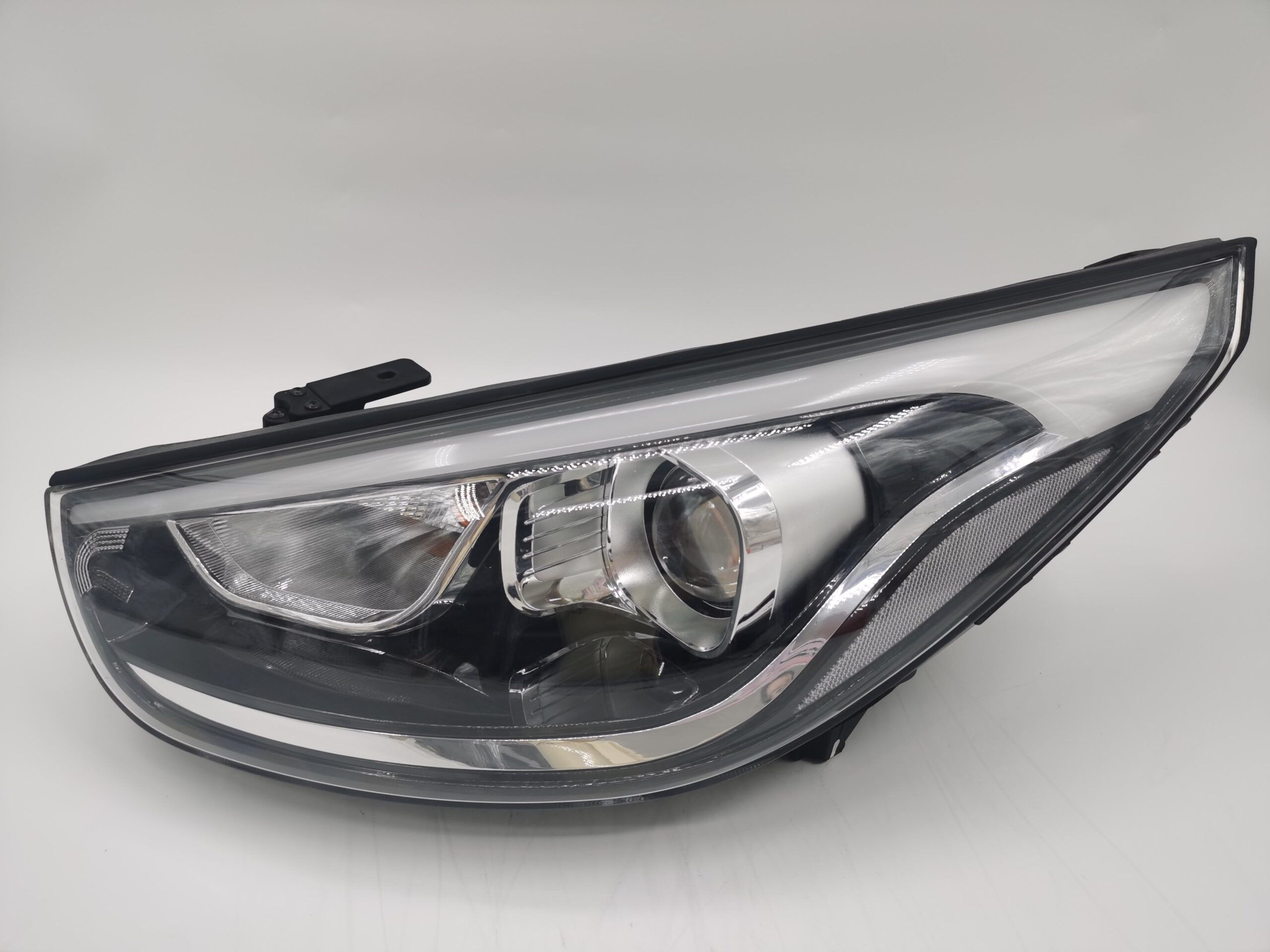 Hyundai IX35 SE 2013-2015 HALOGEN L.H.S HEADLIGHT ASSEMBLY