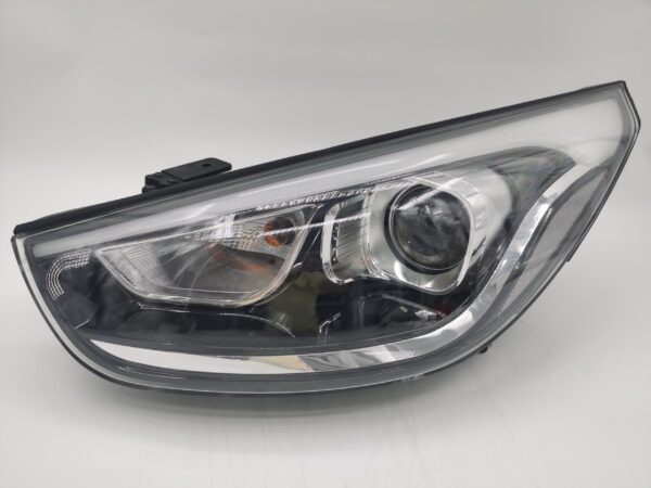 Hyundai IX35 SE 2013-2015 HALOGEN L.H.S HEADLIGHT ASSEMBLY