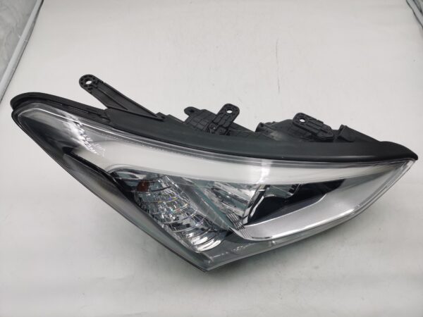 Hyundai SANTA 2008-2017 R.H.S HEADLIGHT ASSEMBLY