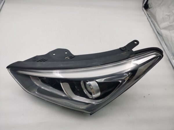 Hyundai SANTA 2012-2017 L.H.S HEADLIGHT ASSEMBLY