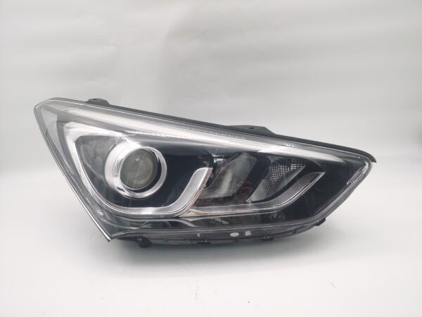 Hyundai SANTA FE X 2016-2018 HALOGEN R.H.S HEADLIGHT ASSEMBLY