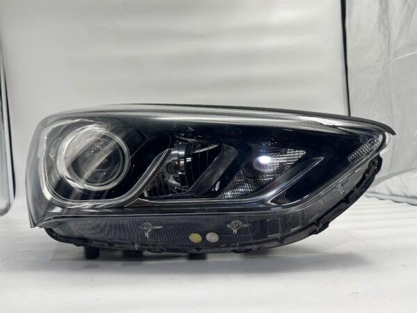 Hyundai SANTAFE 2013-2019 R.H.S HEADLIGHT ASSEMBLY