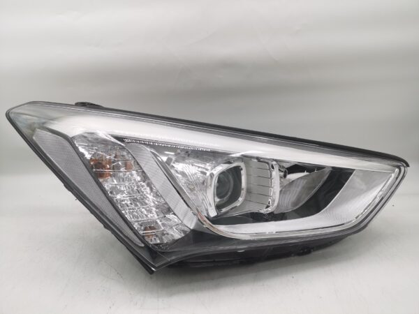 Hyundai SANTA FE DM 2013-2015 XENON  R.H.S HEADLIGHT ASSEMBLY