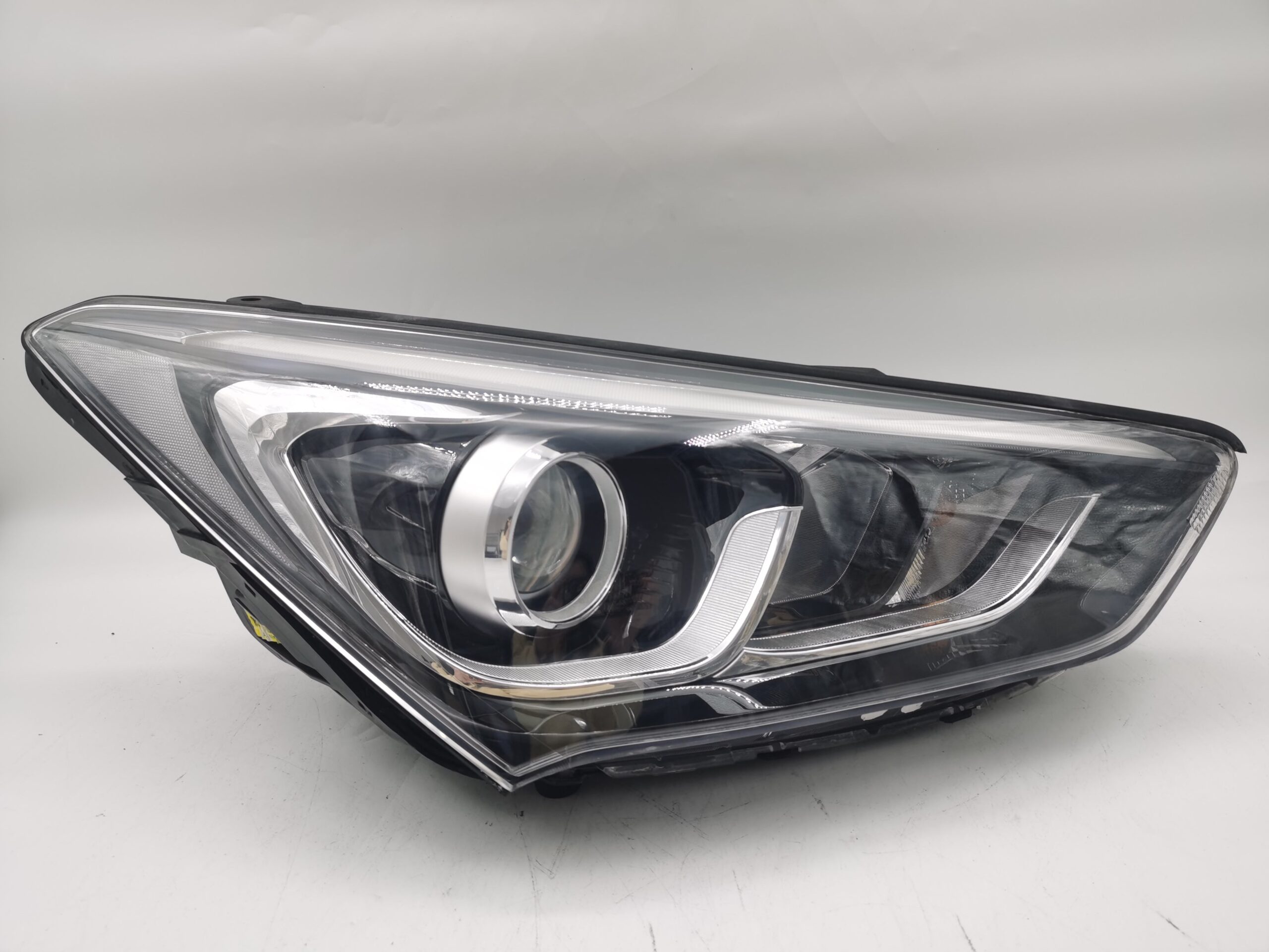 Hyundai SANTA FE X 2016-2018 HALOGEN R.H.S HEADLIGHT ASSEMBLY