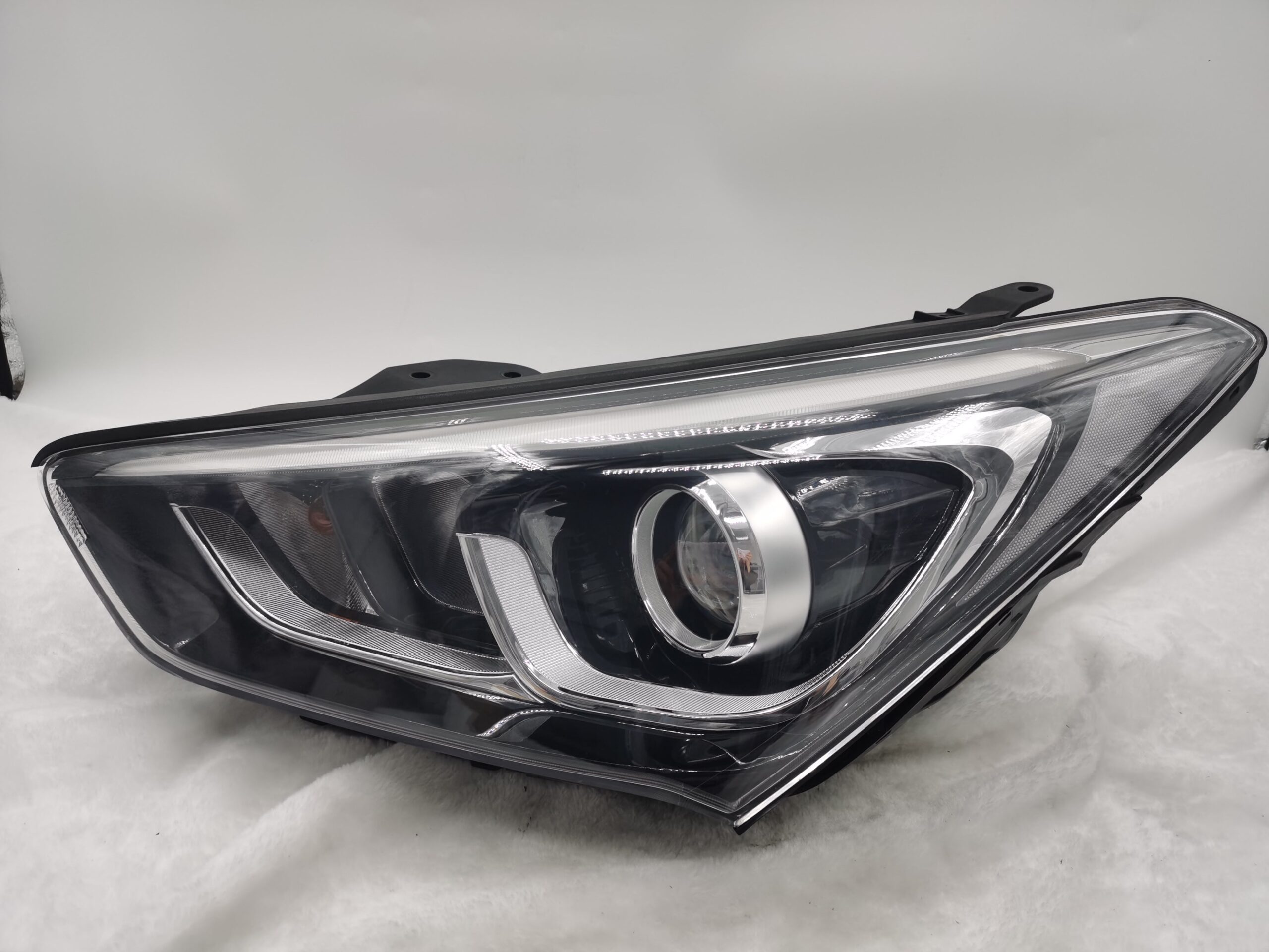 Hyundai SANTA FE X 2016-2018 HALOGEN L.H.S HEADLIGHT ASSEMBLY