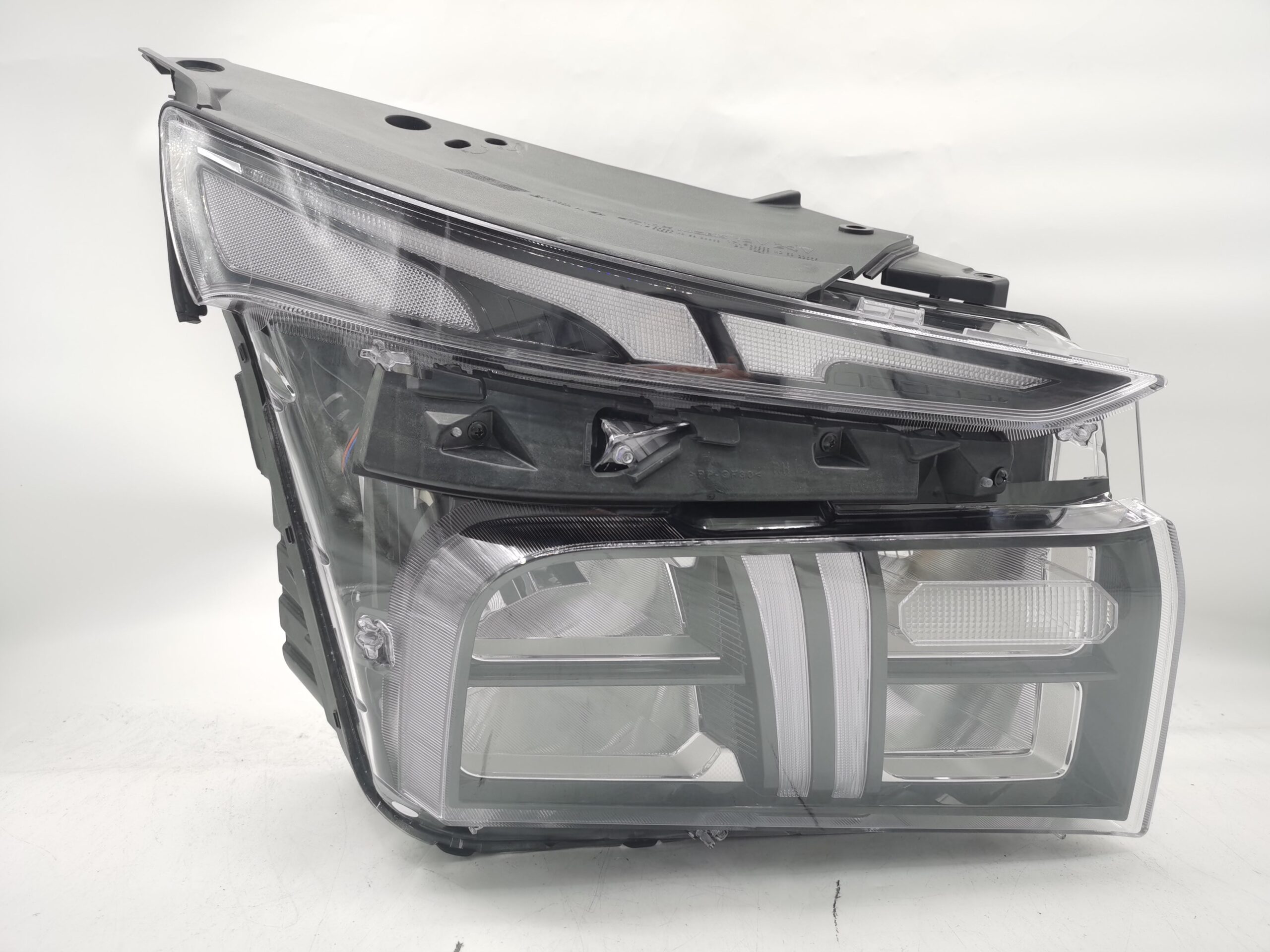 Hyundai SANTA FE XRT 2021-2023 LED R.H.S HEADLIGHT ASSEMBLY