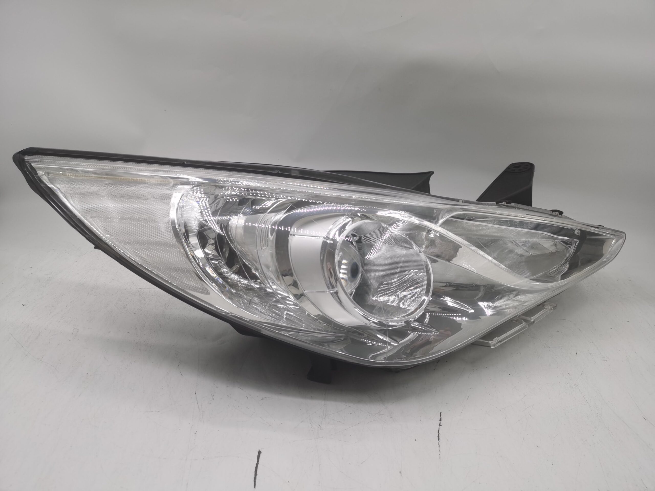 Hyundai SONATA 6 YF 2009-2015 HALOGEN R.H.S HEADLIGHT ASSEMBLY