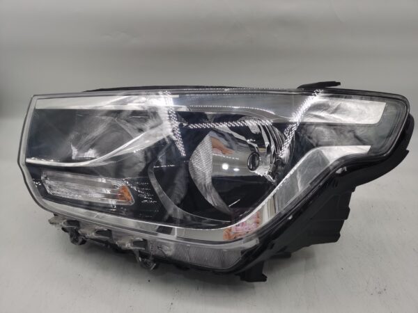 Hyundai IMAX ILOAD TQ4 2018-2023 HALOGEN L.H.S HEADLIGHT ASSEMBLY