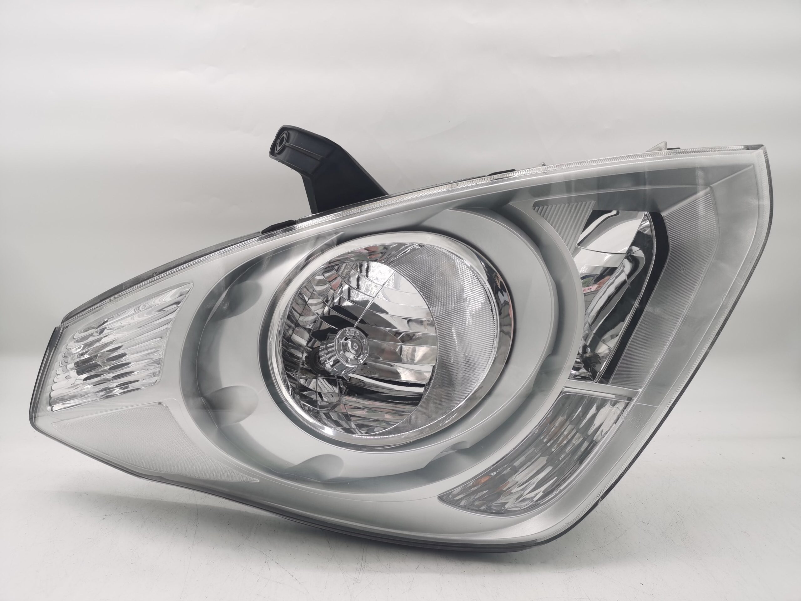 Hyundai IMAX ILOAD TQ-W 2007-2017 HALOGEN R.H.S HEADLIGHT ASSEMBLY