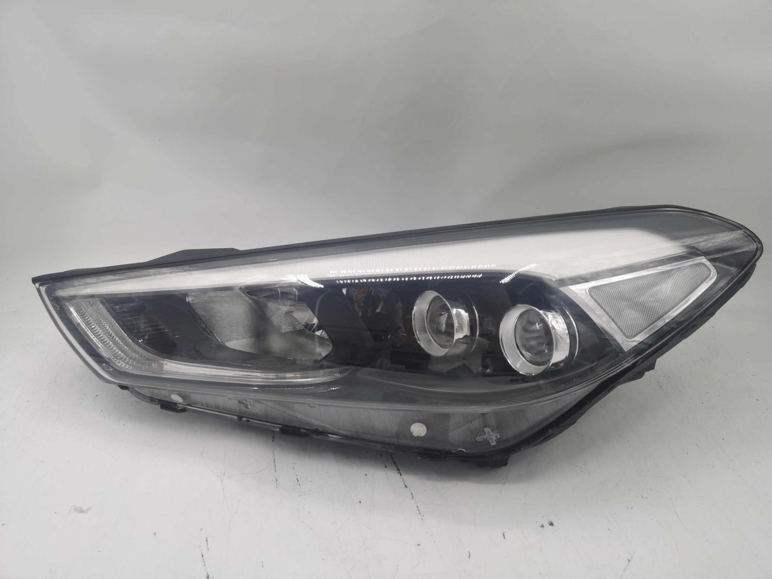 Hyundai TUCSON 2015-2017 LED L.H.S Headlight Assembly