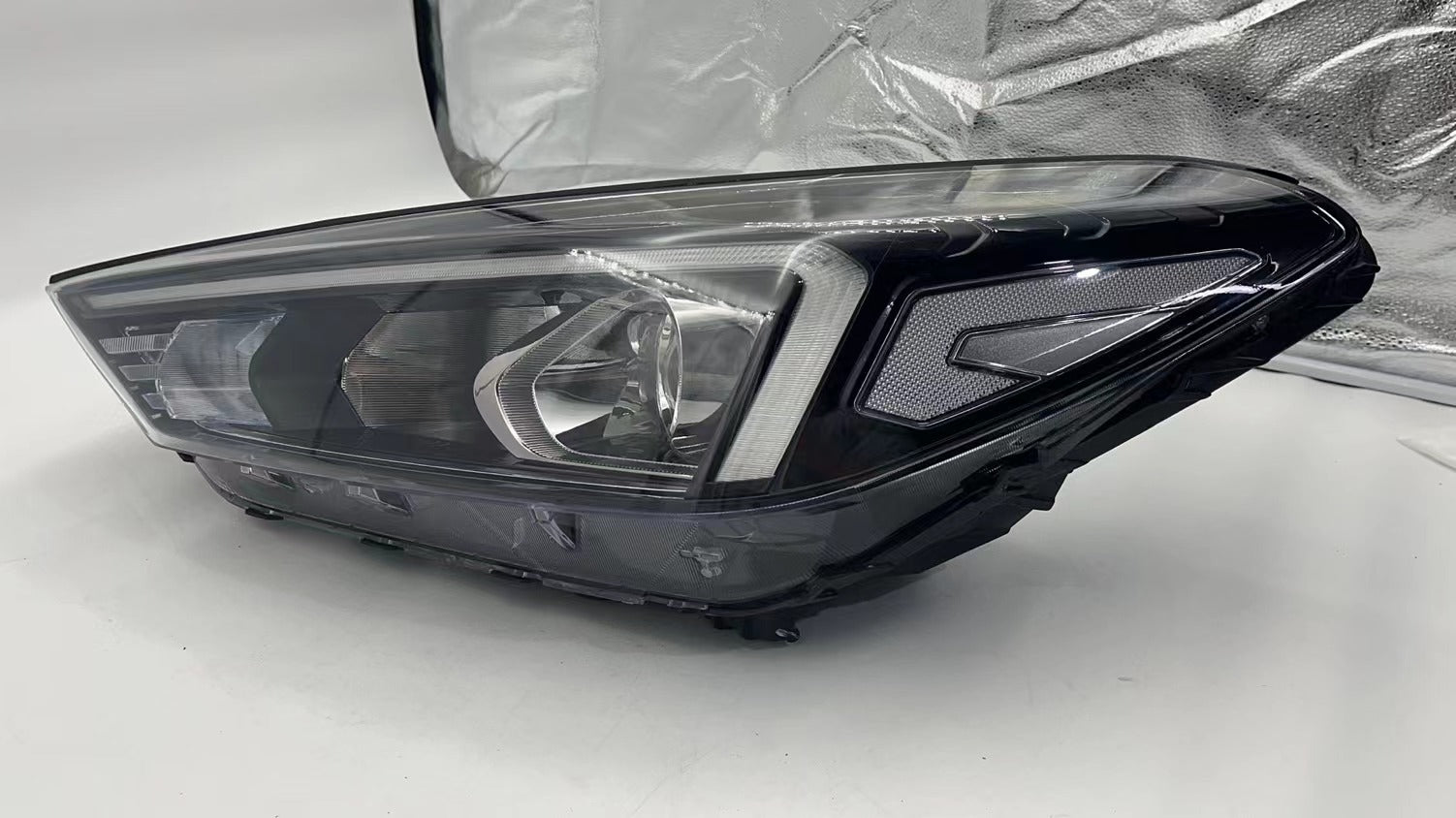 Hyundai TUCSON III 2018-2020 HALOGEN L.H.S HEADLIGHT ASSEMBLY