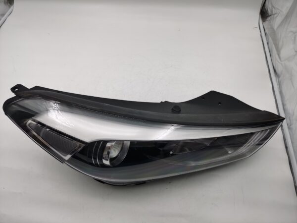 Hyundai TUCSON XG 2015-2017 HALOGEN R.H.S HEADLIGHT ASSEMBLY