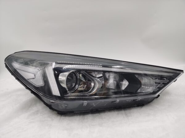 Hyundai TUCSON III 2018-2020 HALOGEN R.H.S Headlight Assembly